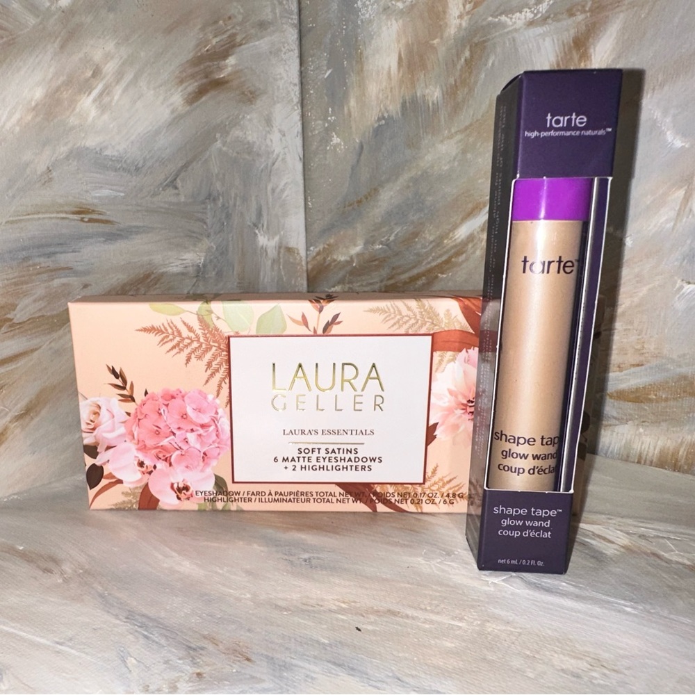 Eyeshadow and Highlighter makeup bundle!